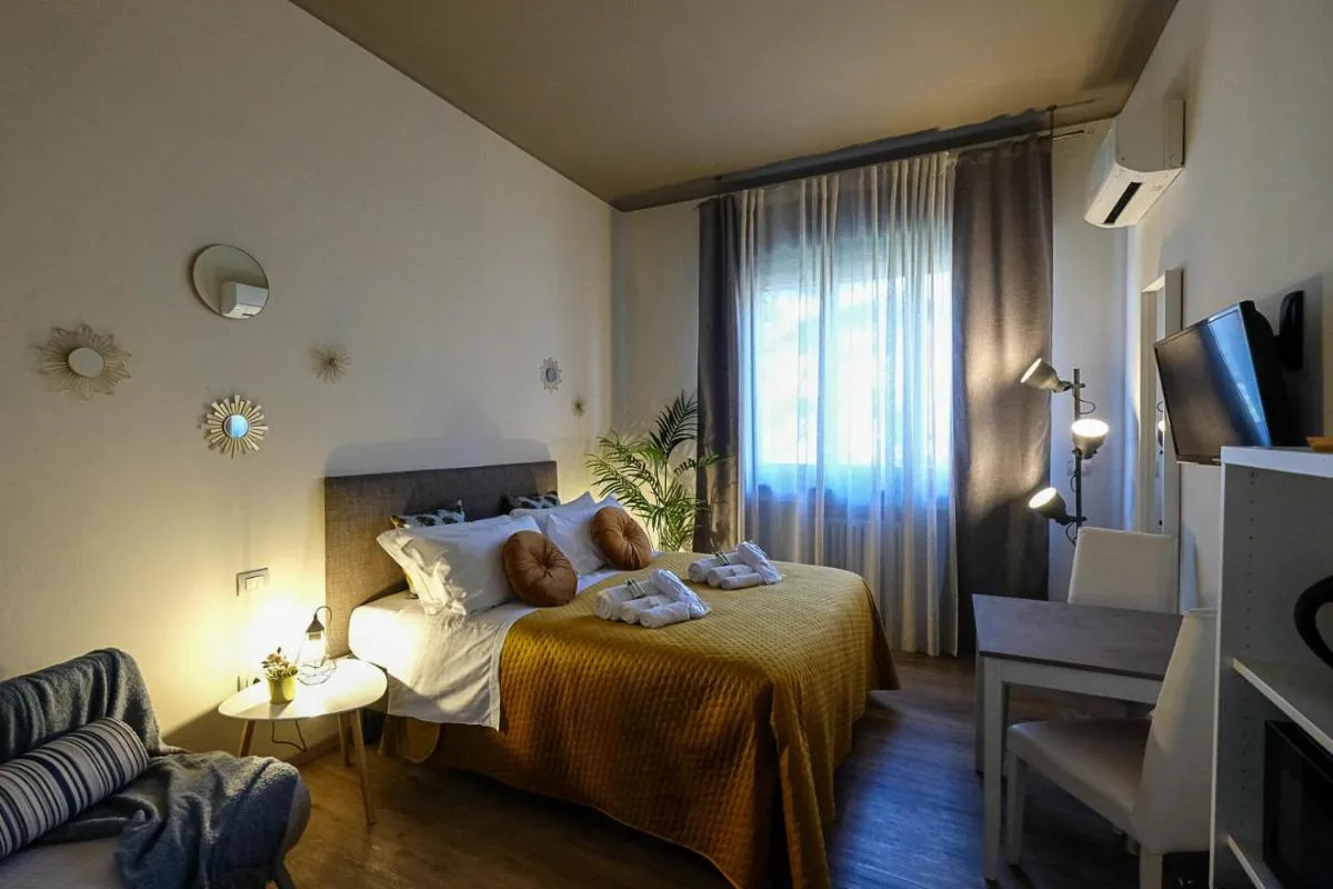 Image 5 of Verona Suites and Rooms