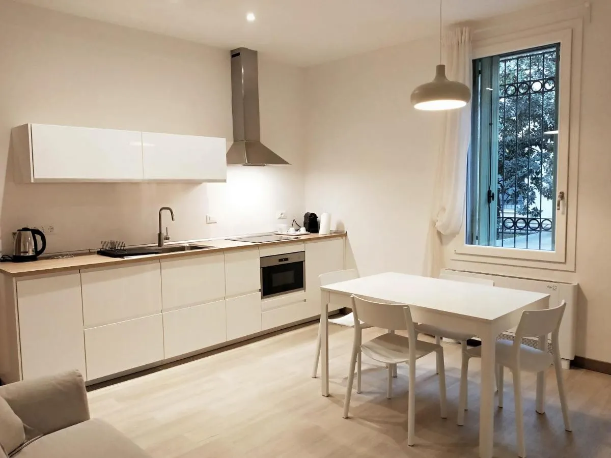 Image 2 of Via Poma Apartments&Rooms