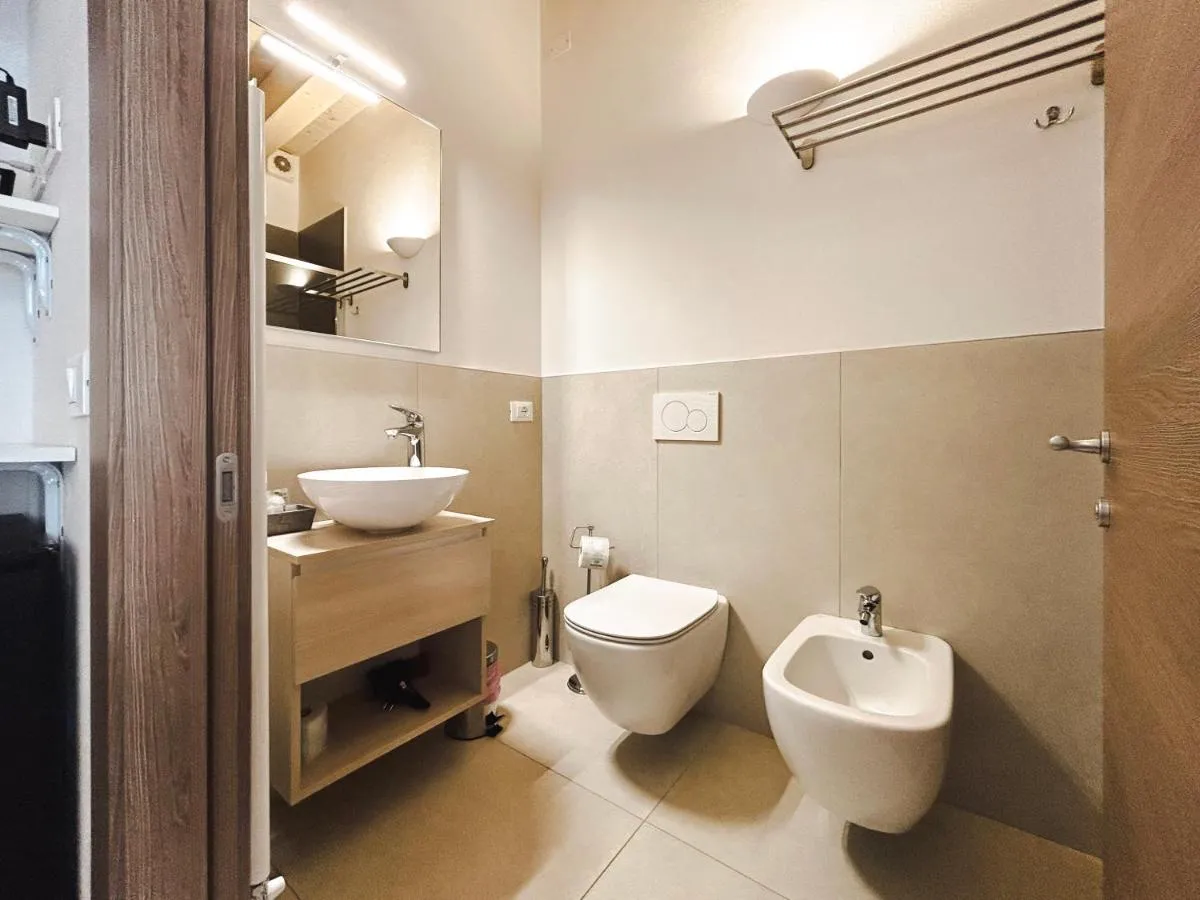 Image 2 of Via Poma Rooms
