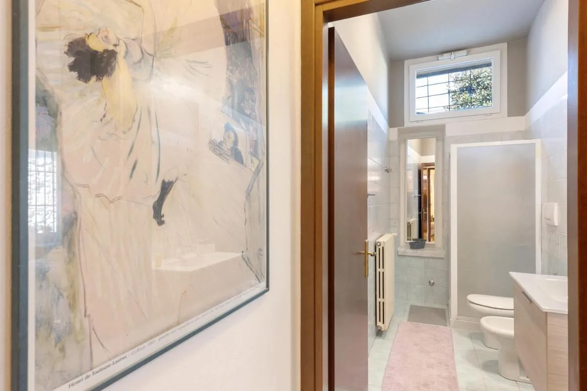 Image 2 of Via T Da Vico 11 House
