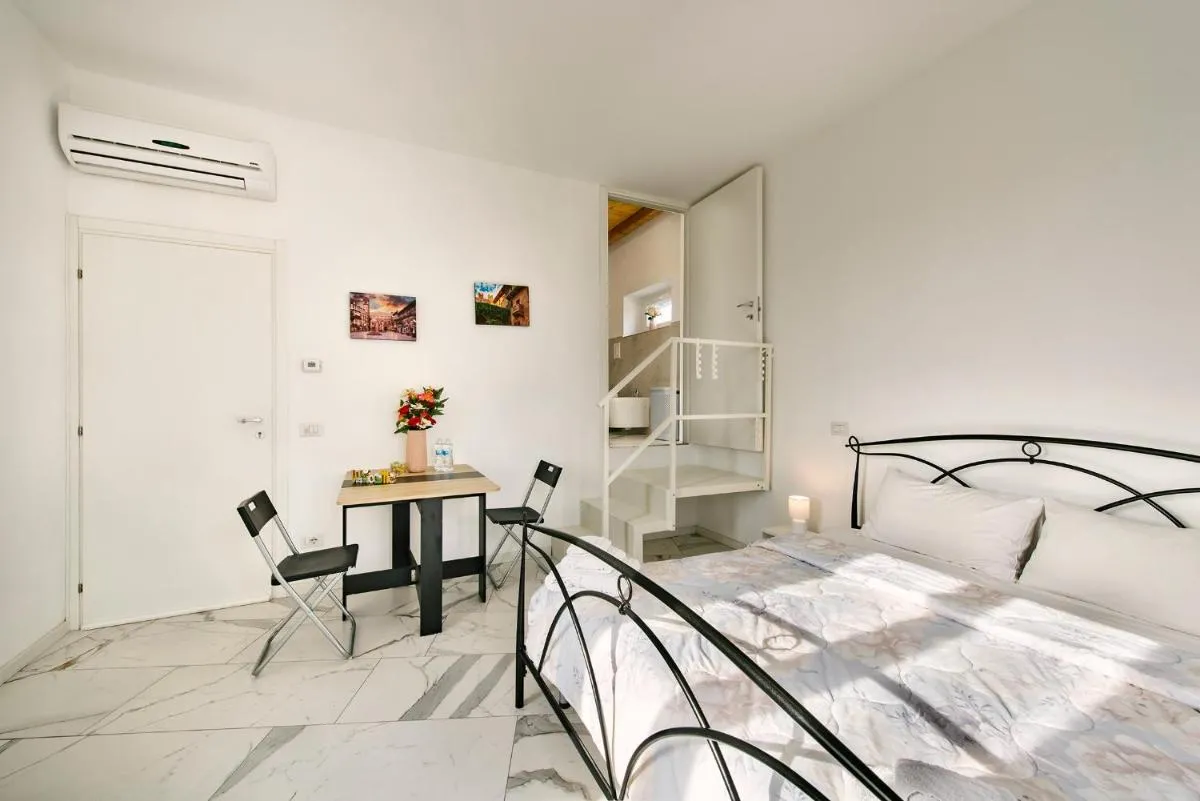 Image 1 of Villa Dei Sogni – Camera accesso indipendente Vicino Ospedale Borgo Trento Fiera Arena di Verona