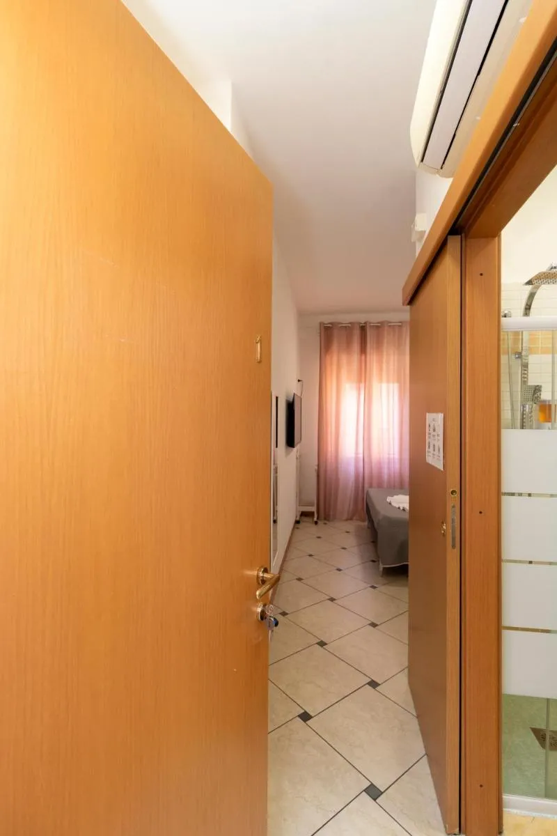 Image 4 of Vitti’s Home Verona 3