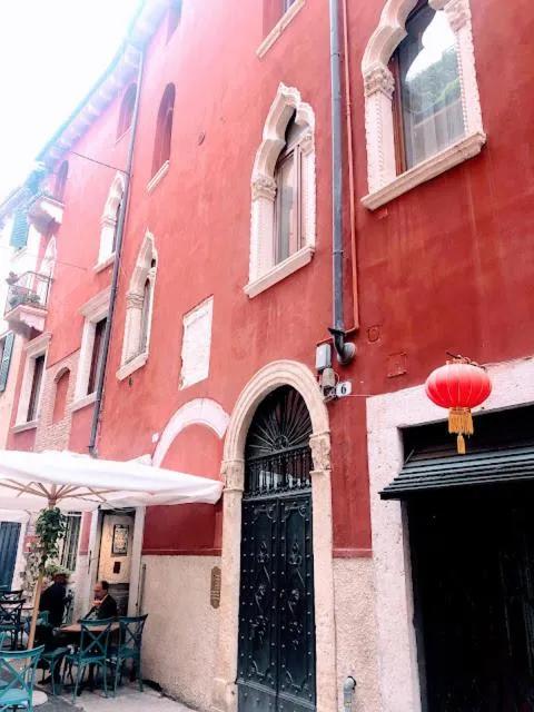 Image 5 of White & Gold Suite Verona
