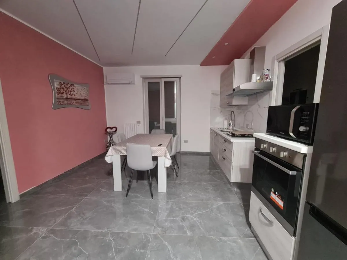 Image 2 of il ruggito del leone