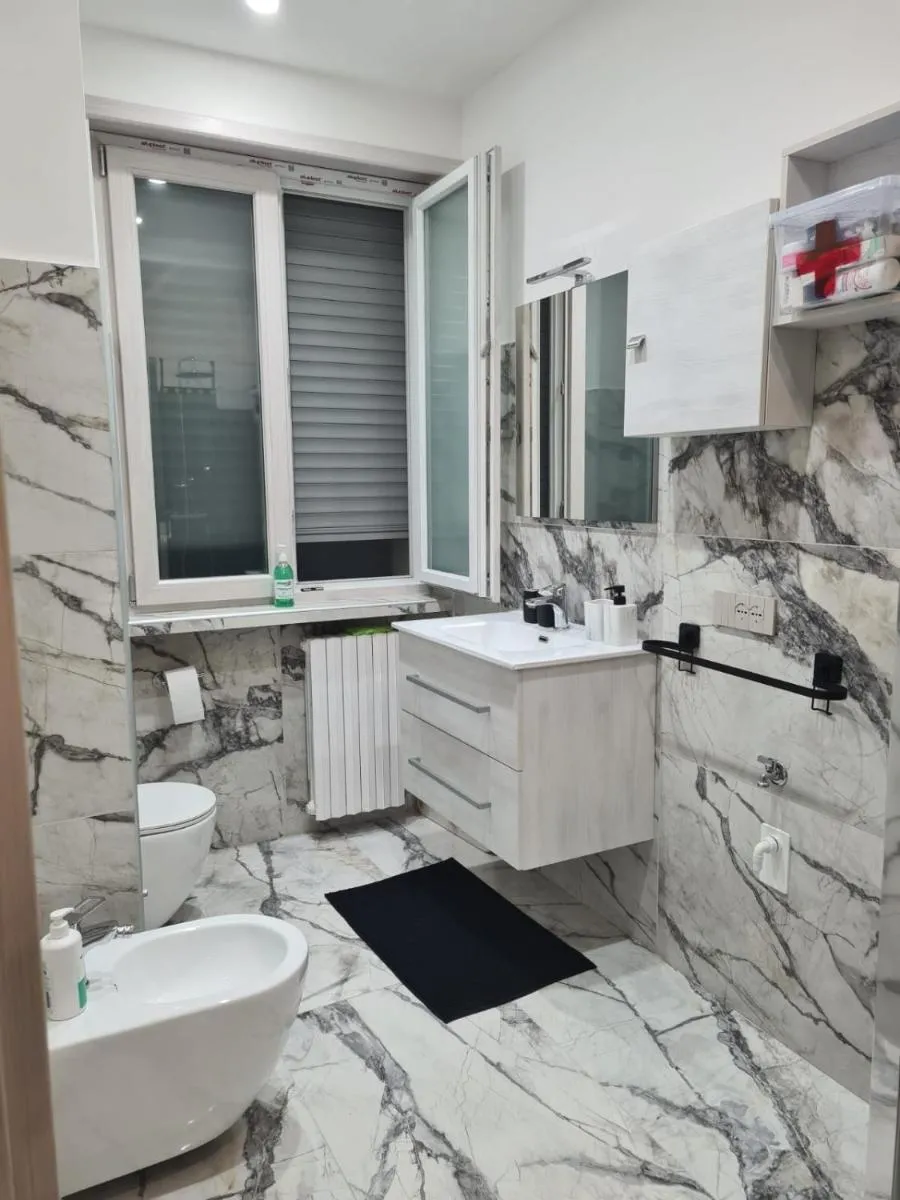 Image 6 of il ruggito del leone