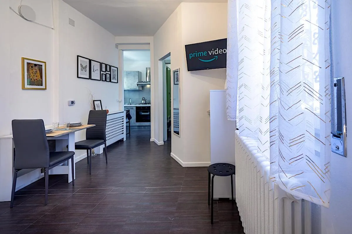 Image 4 of AMBRA CITY HOUSE – Ingresso Diretto, Parcheggio Libero e WI-FI