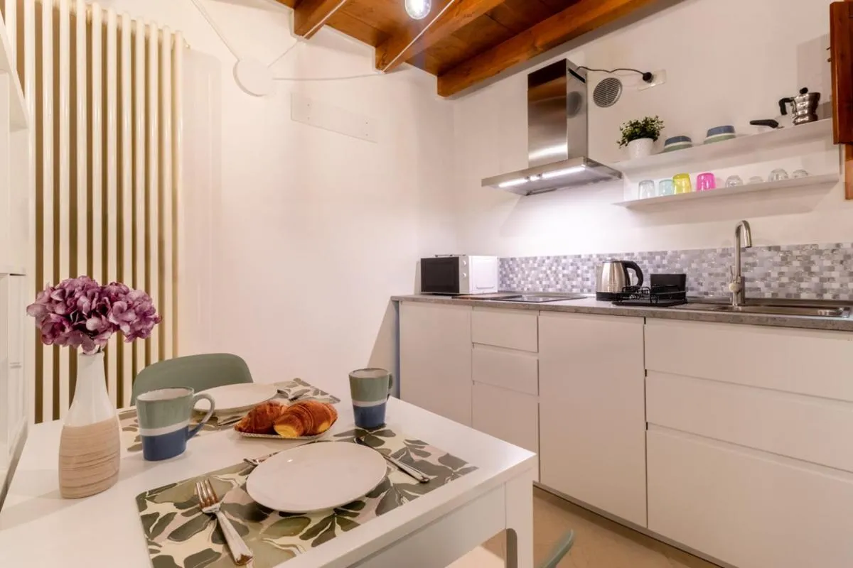 Image 3 of Anniusca Nest