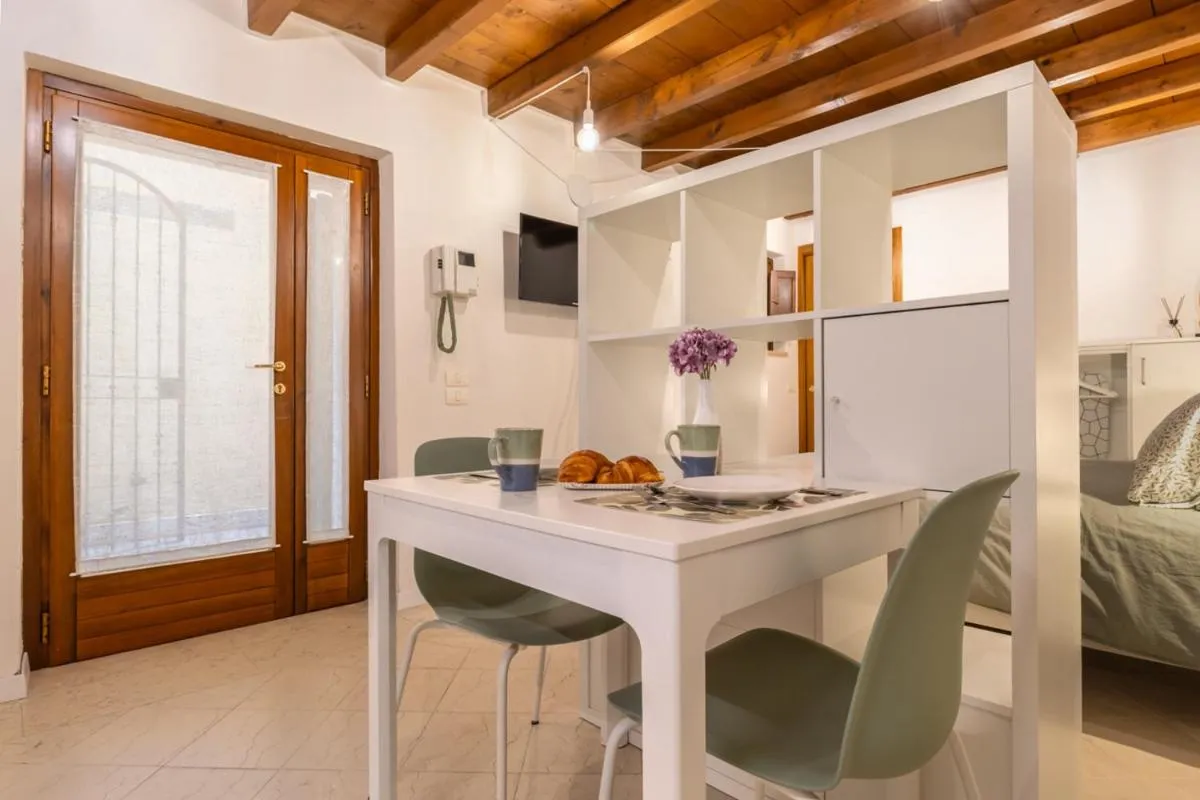 Image 4 of Anniusca Nest