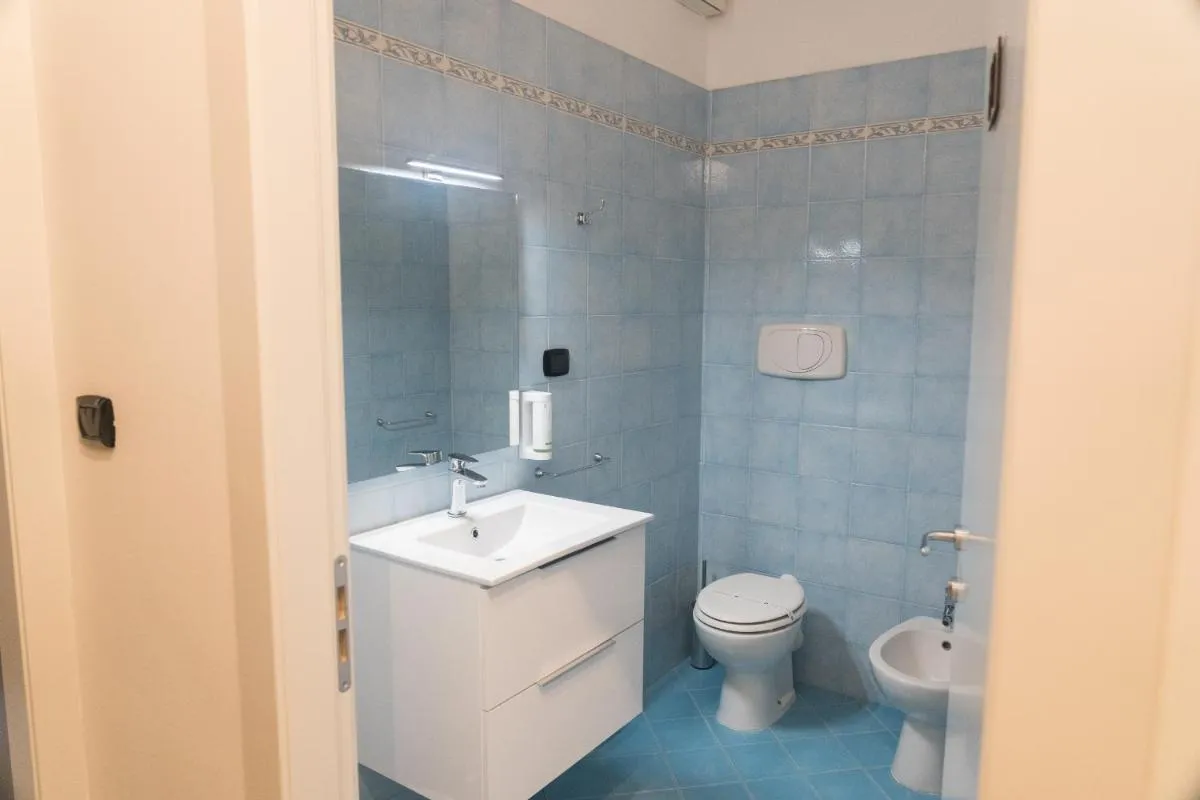 Image 1 of Arena Rooms