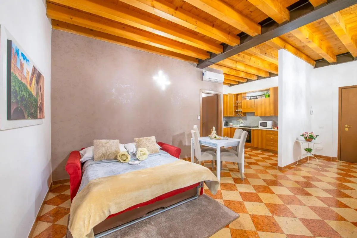 Image 2 of Arena Suite Mazzini Verona Centro 2