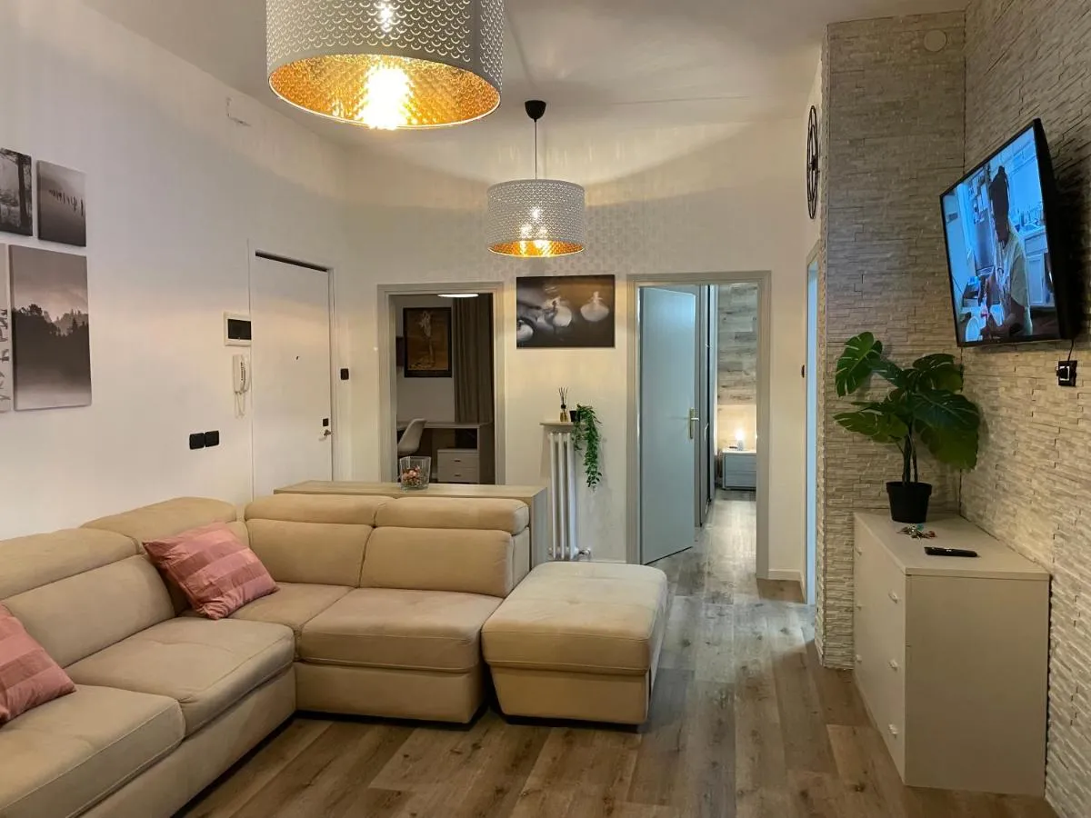 Image 4 of AuroraEast