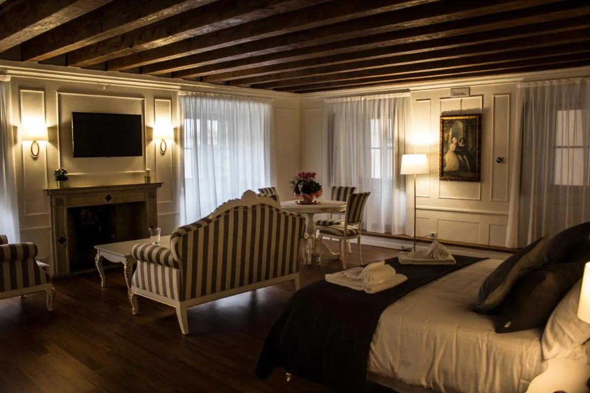 Image 4 of Cavour44 – Palazzo Canossa