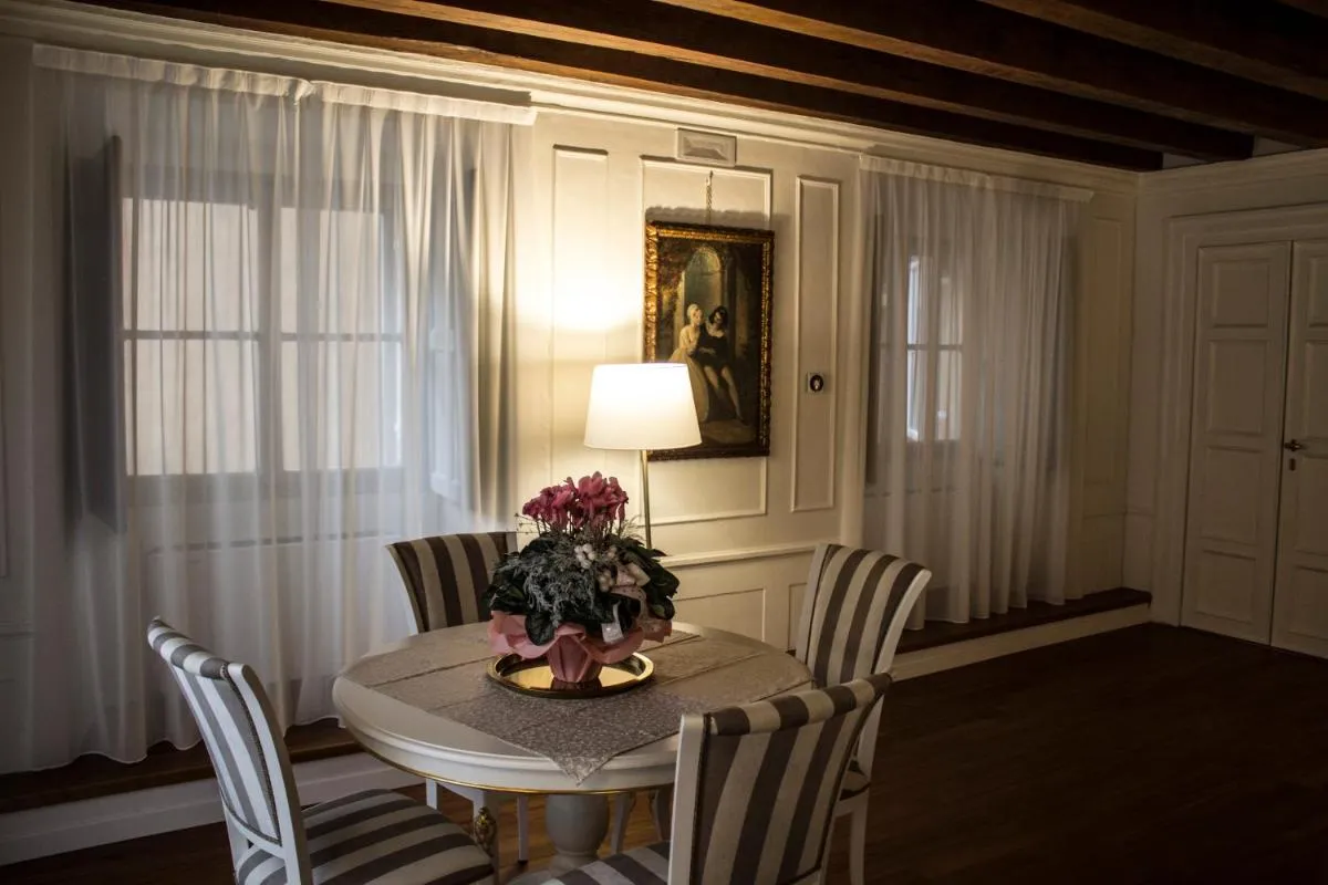 Image 3 of Cavour44 – Palazzo Canossa