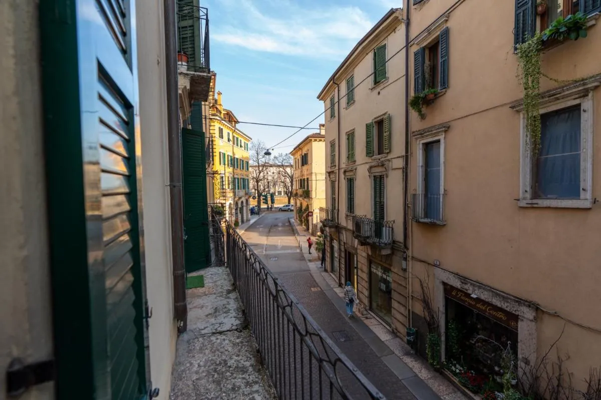 Image 5 of Domus Verona – Dimora Ponte Nuovo