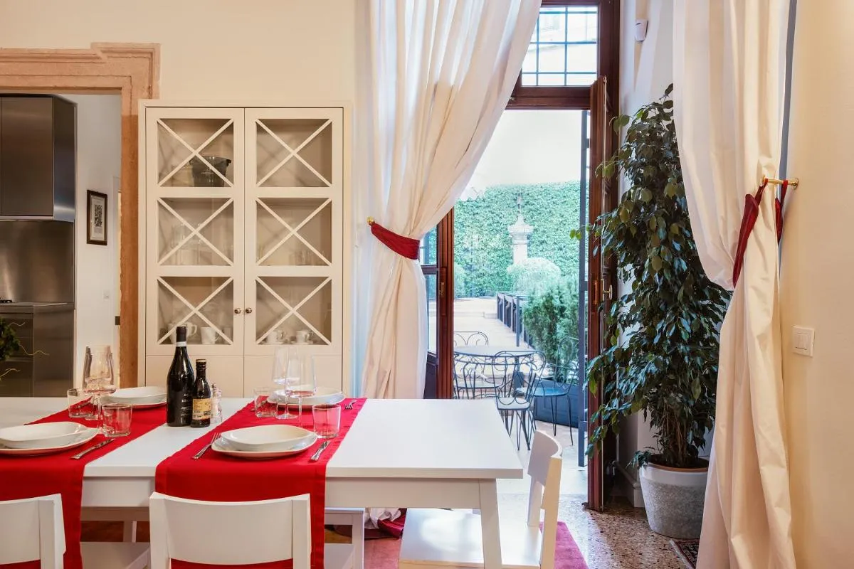 Image 3 of Domus Verona – Palazzo Lugo