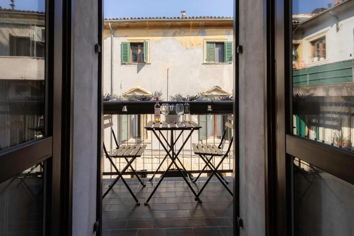 Image 3 of EAP suites 2, Verona