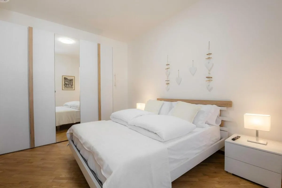 Image 5 of EAP suites 2, Verona