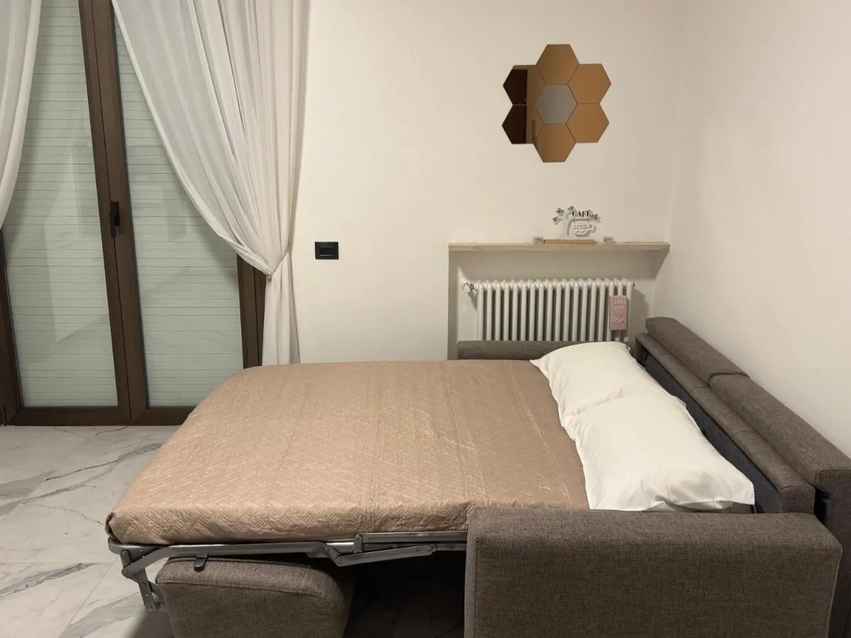 Image 1 of FIORE di PIETRA 3