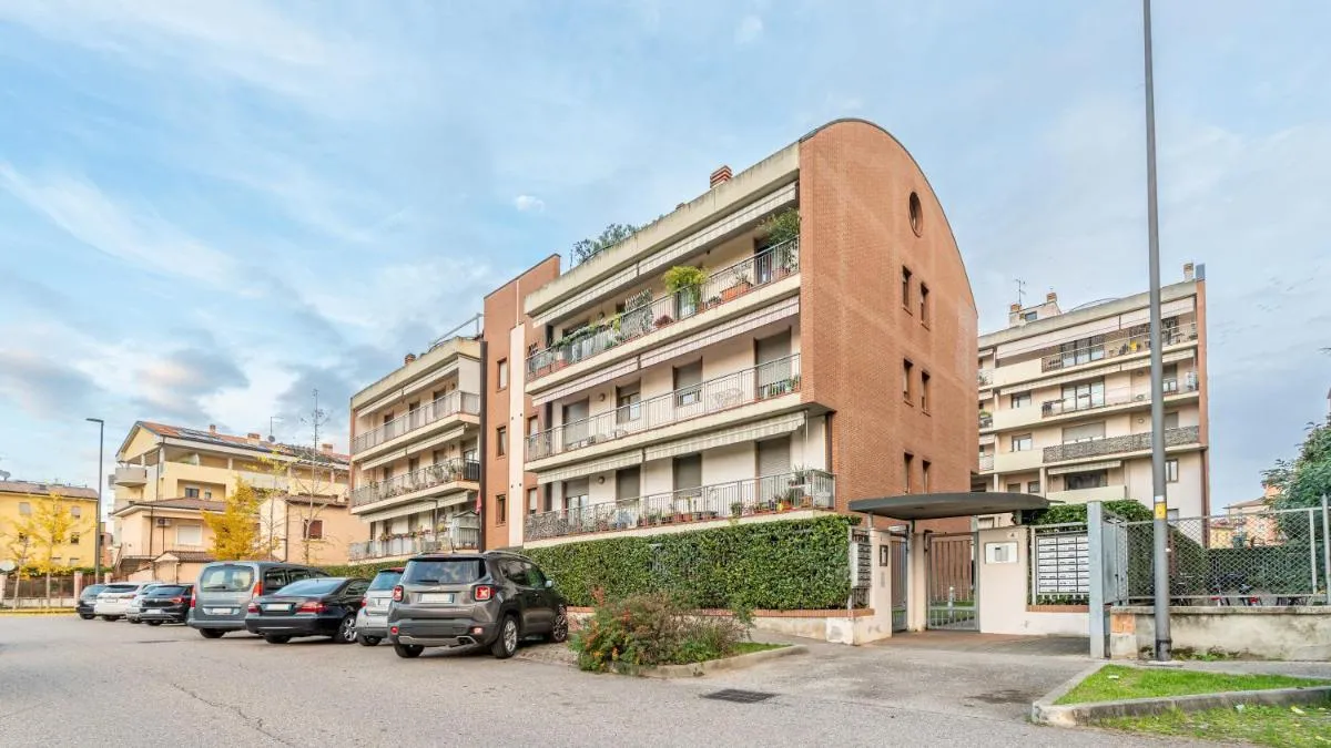 Image 5 of Fiera Verona Bright Apartment with Balcony!