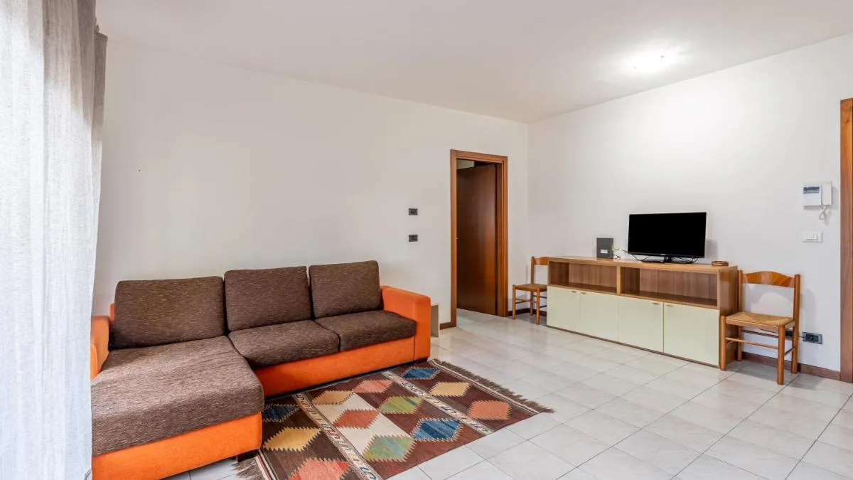 Image 4 of Fiera Verona Bright Apartment with Balcony!