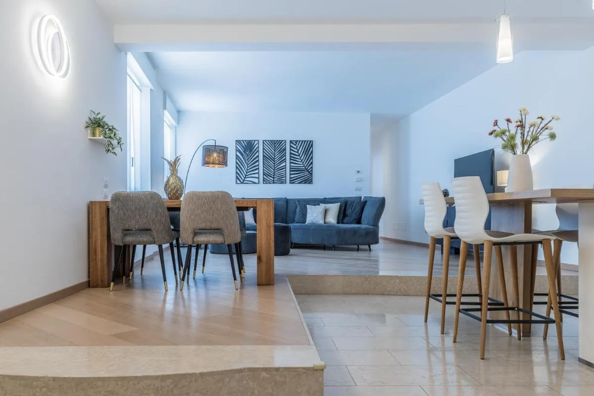 Image 3 of Juliet’s Dream Suite – City Center