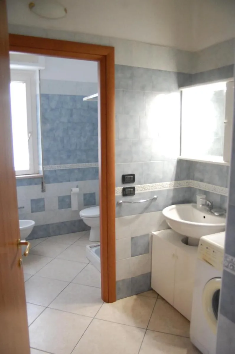 Image 2 of La finestra sul parco