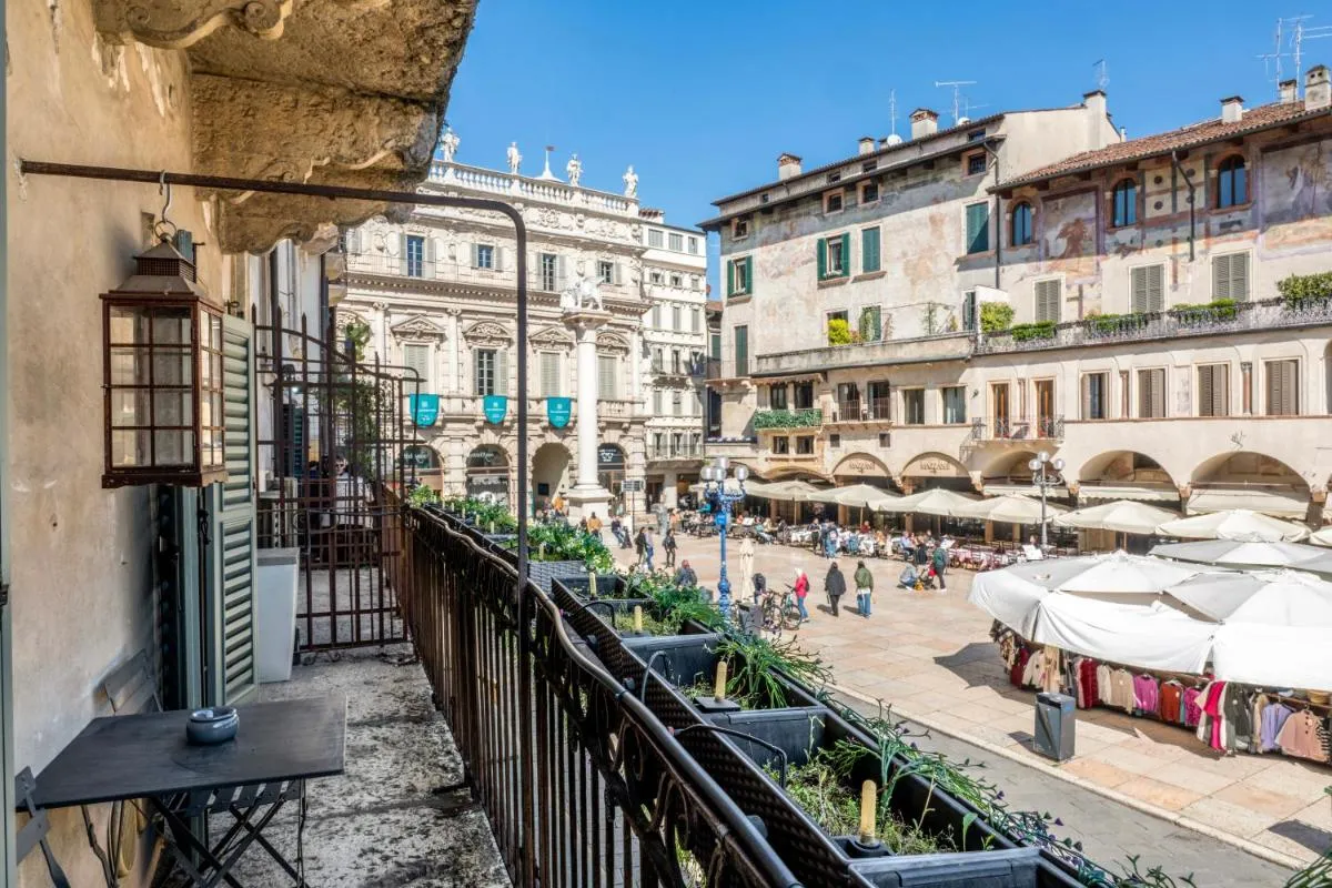 Image 5 of Luxury Apartment on Piazza Erbe