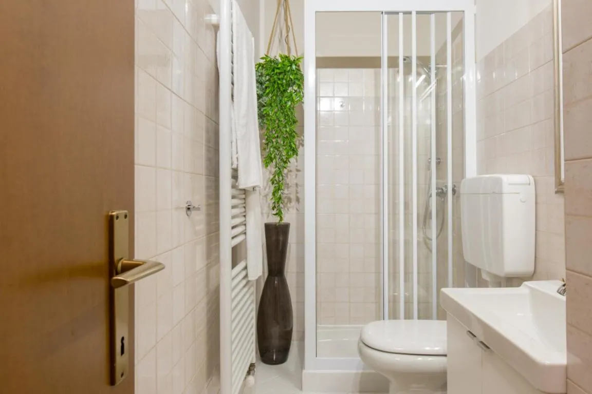 Image 2 of Maison Porta Leoni