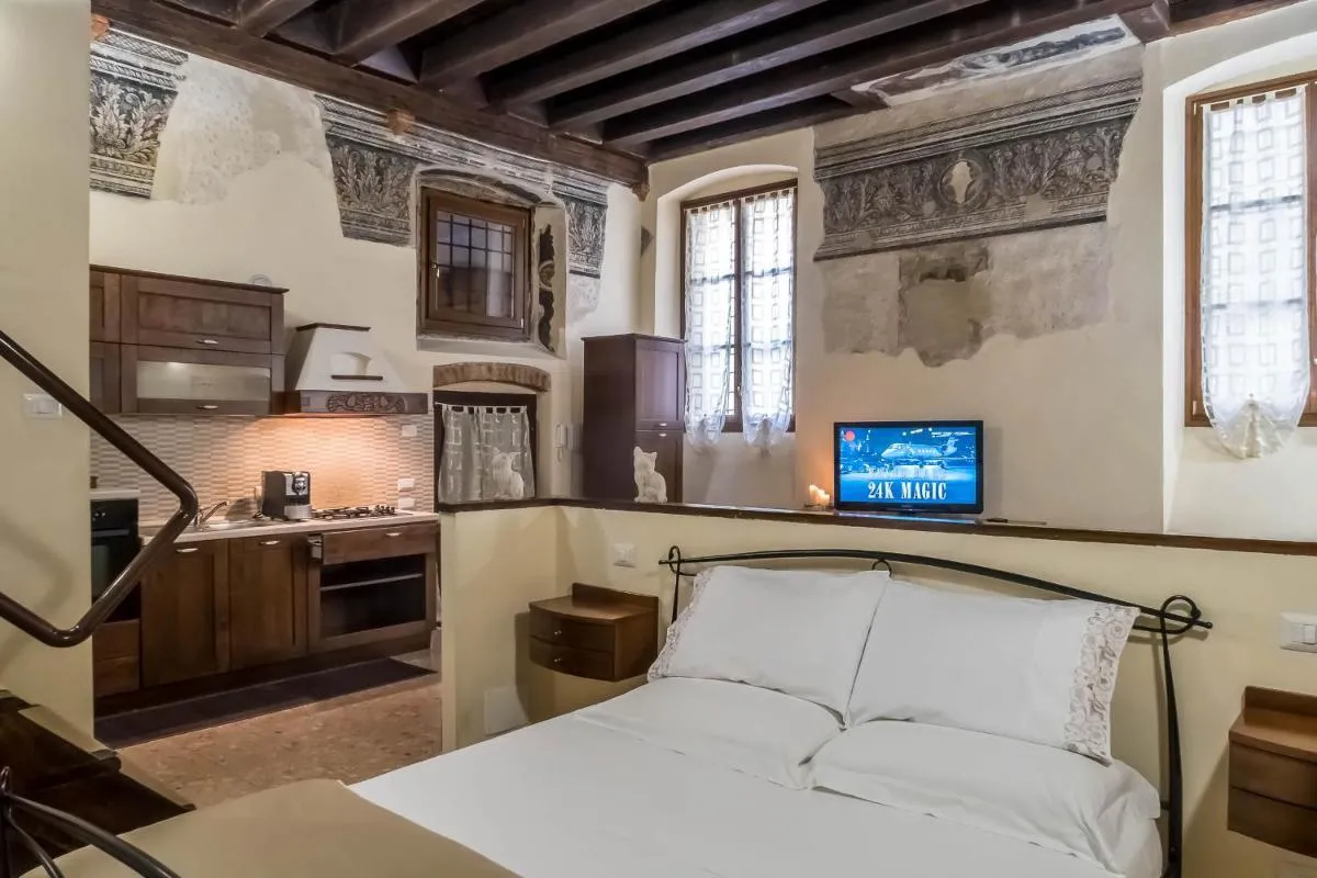 Image 1 of Palazzo Duomo