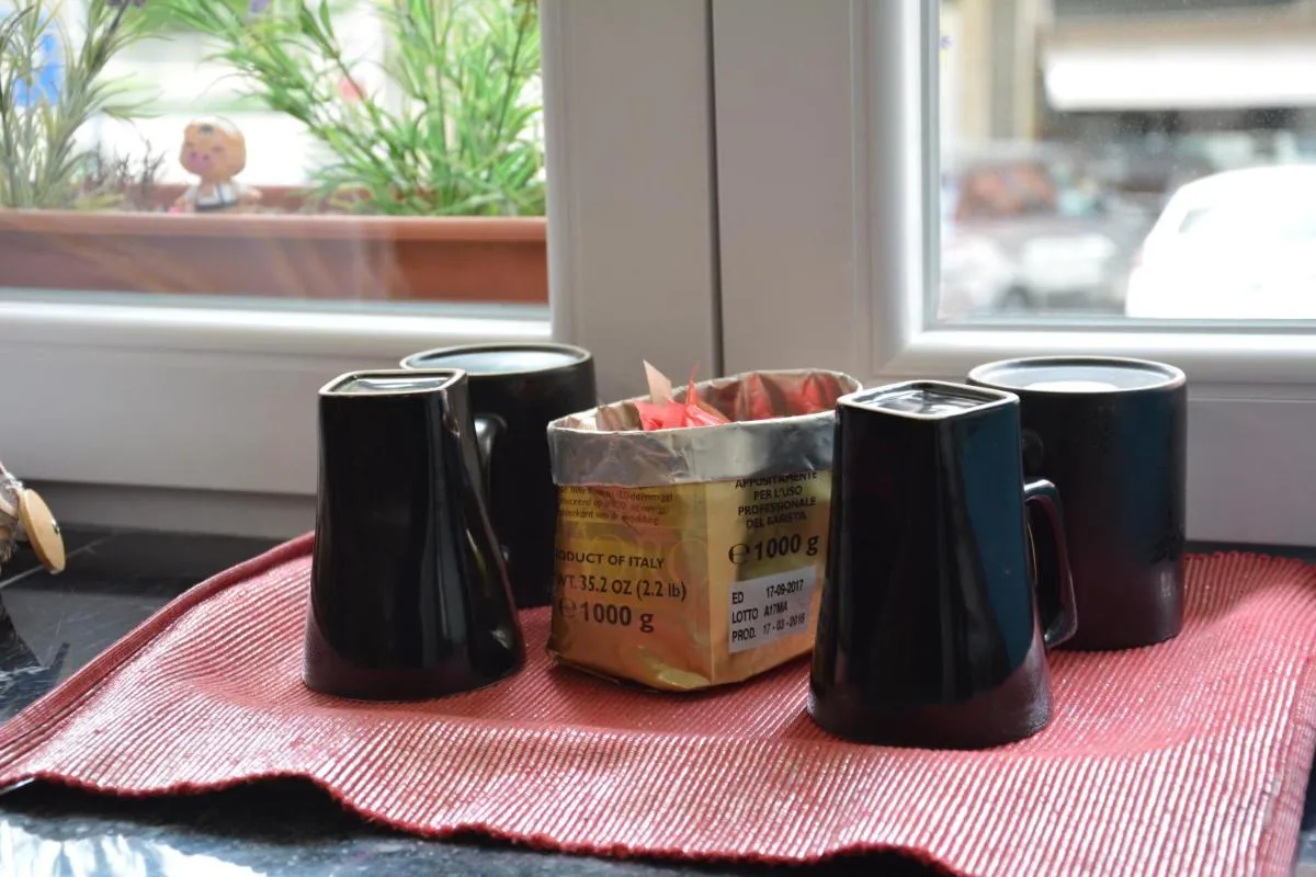 Image 2 of Posada Verona Hedge