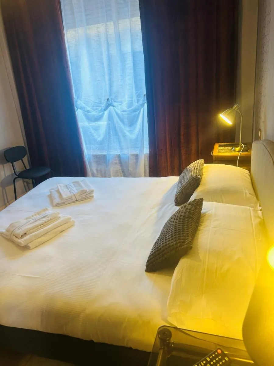 Image 4 of Serenissima Center Loft