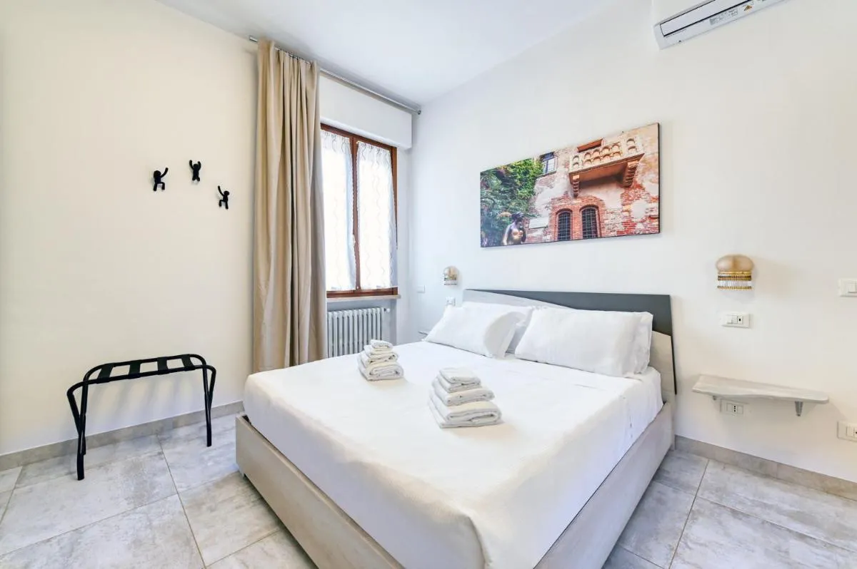 Image 1 of The Red House – Verona Holiday & Business