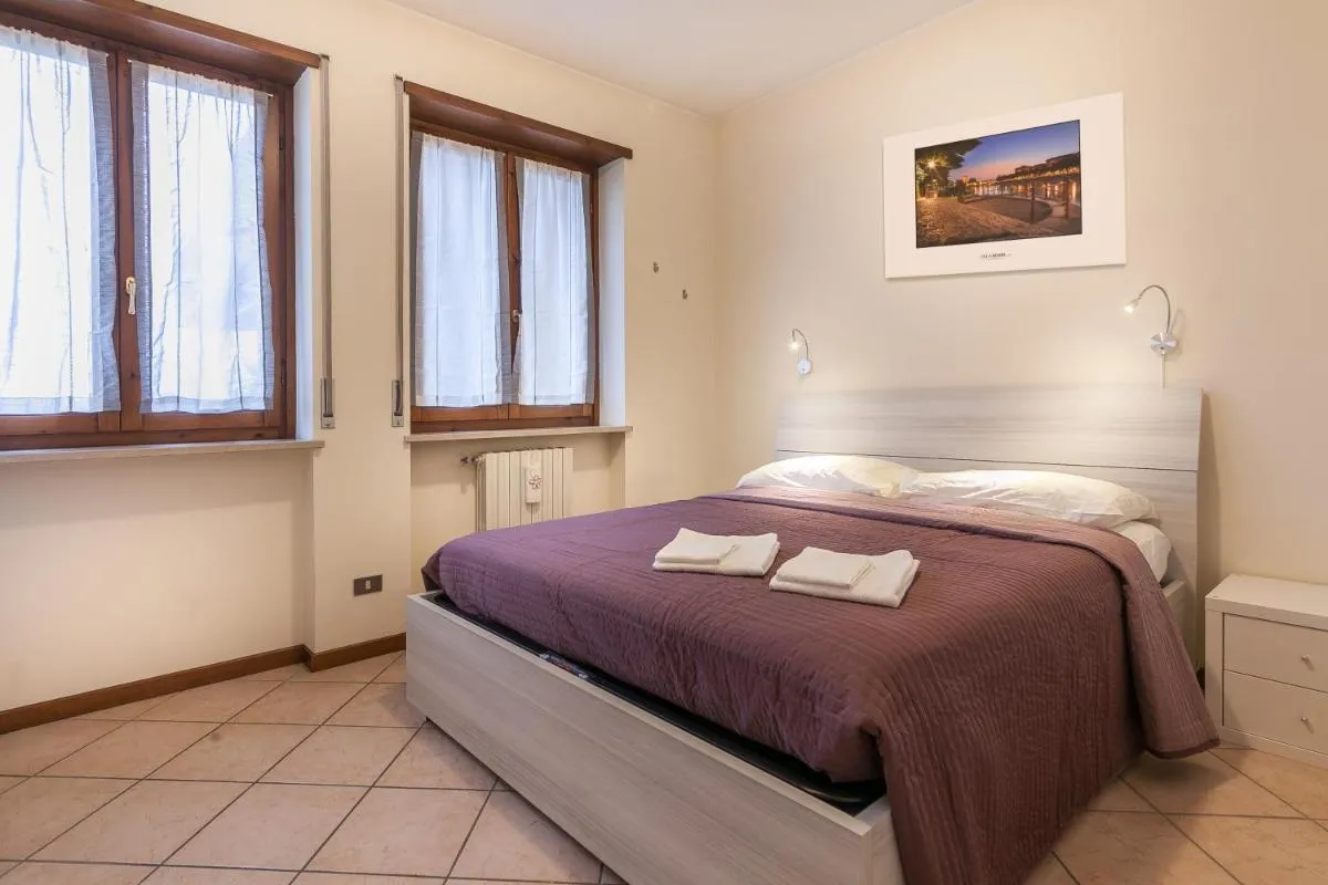Image 1 of Verona Expo Suite