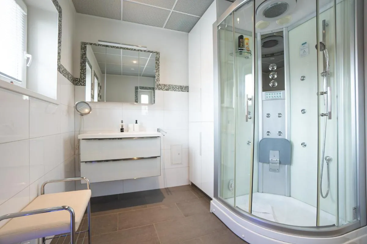 Apartment with a balcony – 15 min to city center - 3