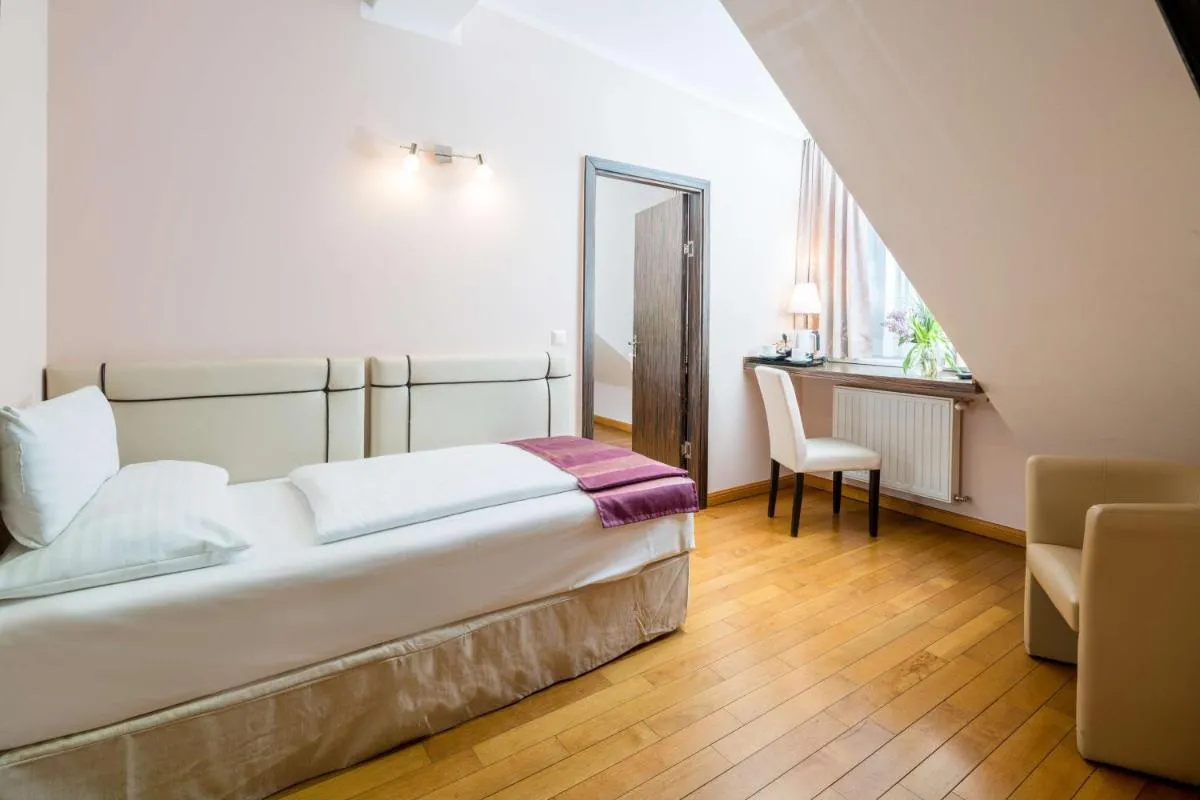 Best Western Plus Hotel Arcadia - 2