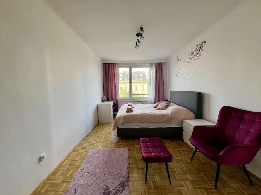 Big Family Apartment - 3