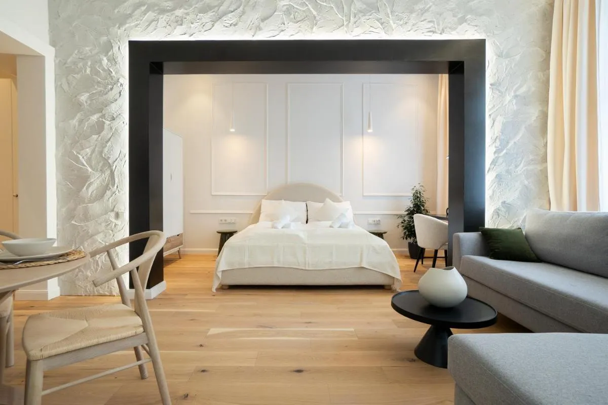 Brand-new 2-room apartment with a king size bed - 2
