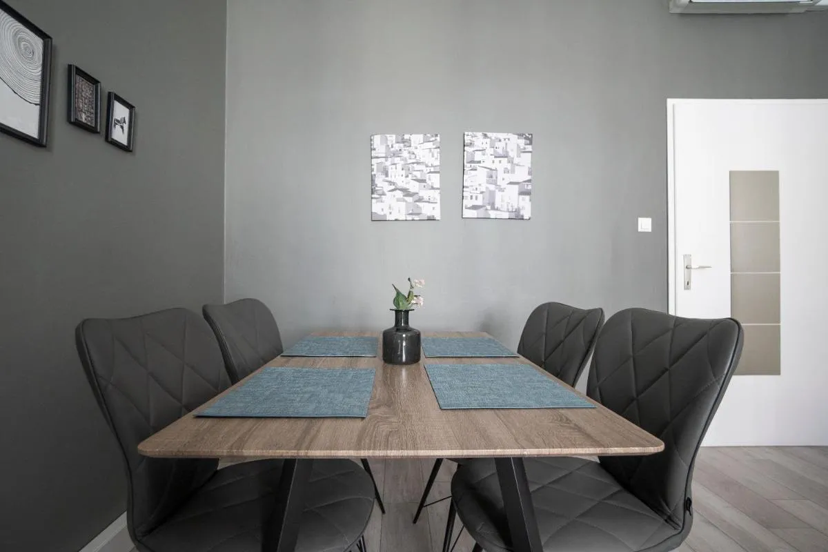 Brand new luxury 2 bedroom apartment near augarten - 2
