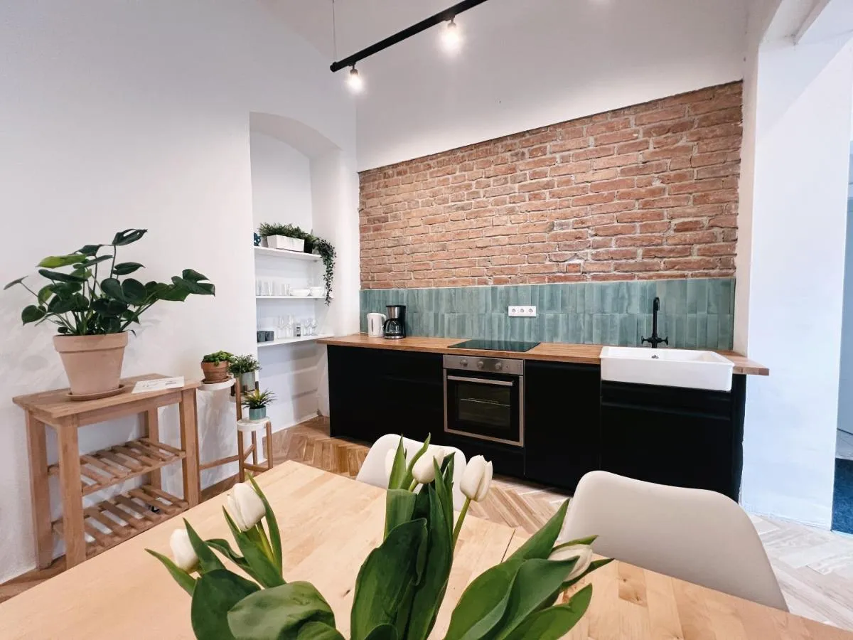 Central Loft Apartment near Belvedere Castle - 2