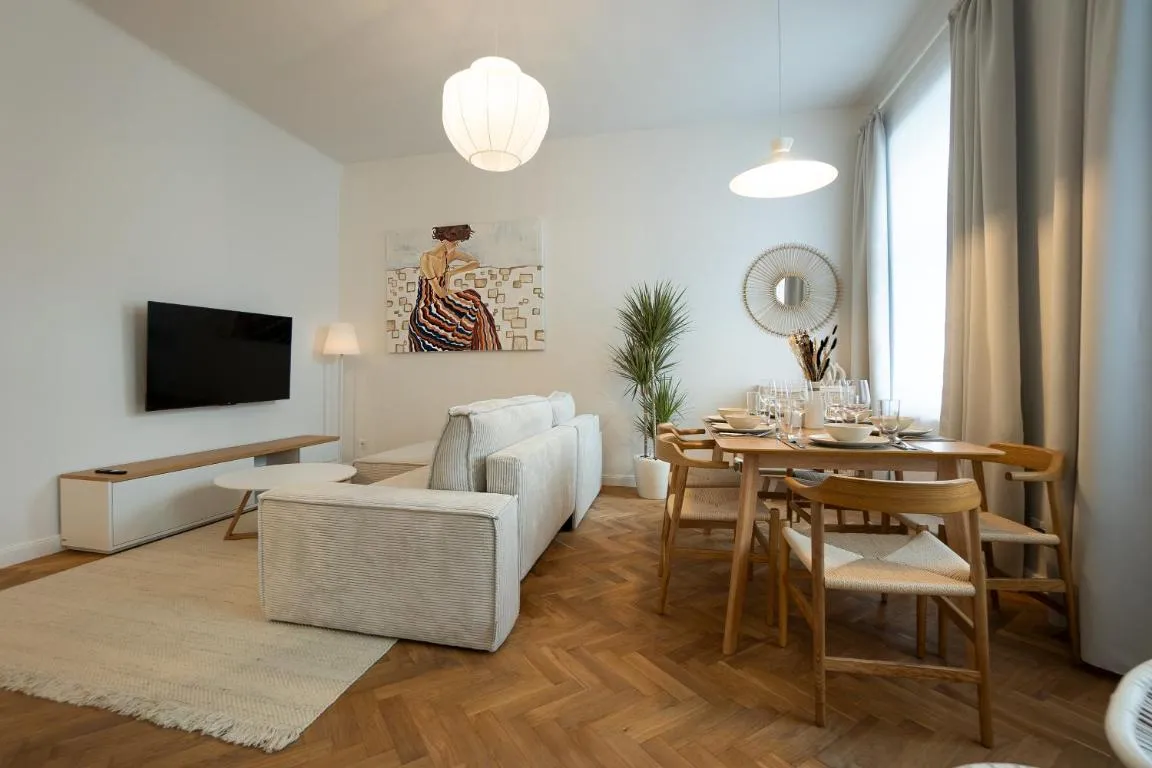 Chic 94m2 apartment with a king-size bed