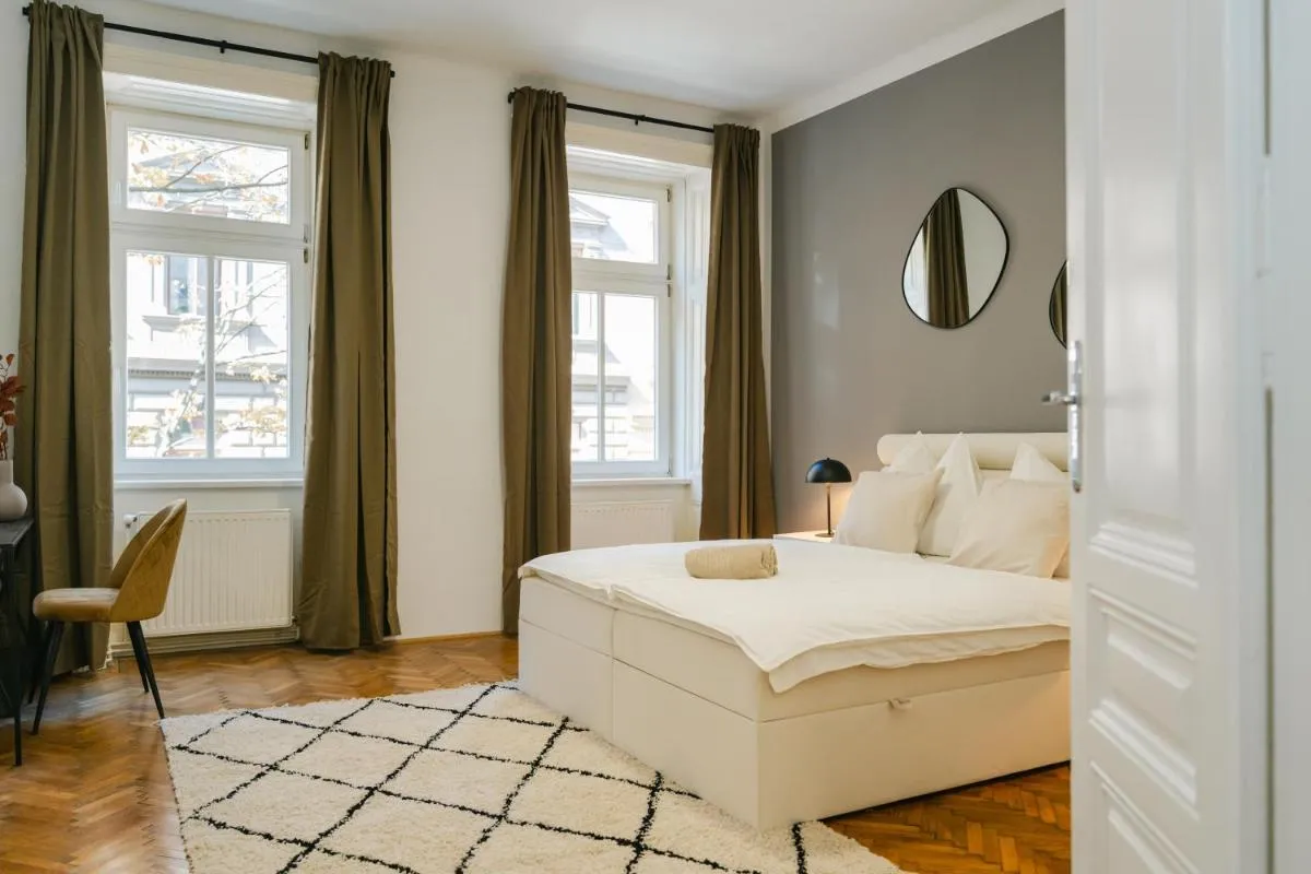 Cozy APT perfect for 4-6 TV Metro Self-Checkin - 3