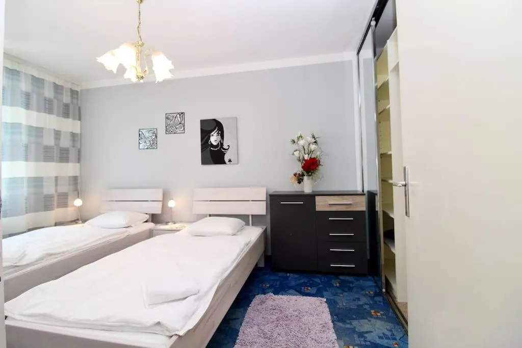 Cozy Apartment FREE parking