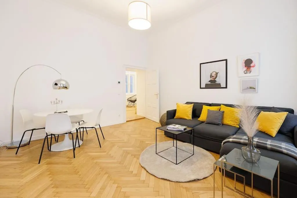 FRANZ 21 – typical Viennese apartment in the heart of Vienna - 2