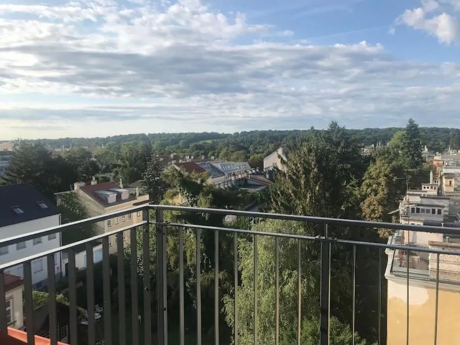 Großzügiges Loft mit Klimaanlage und Dachterrasse