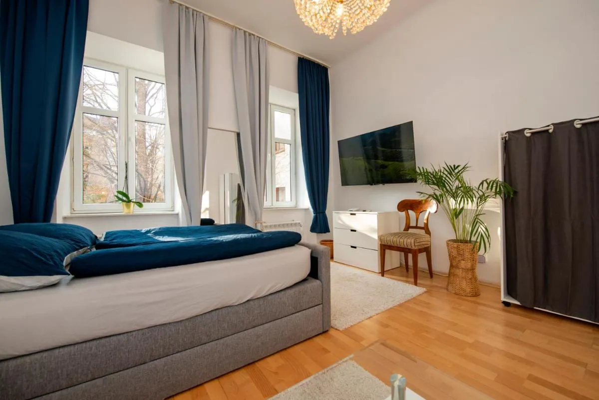 Home Suites Home - 2
