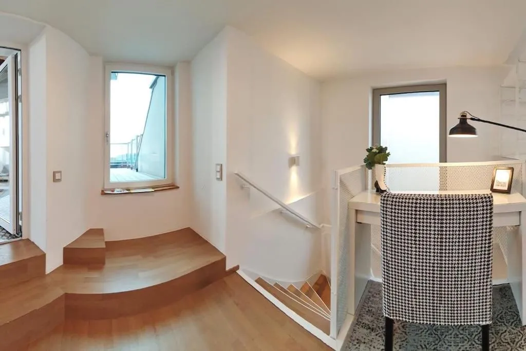 JULIUS 24 – duplex apartment 5 mins to city center - 3