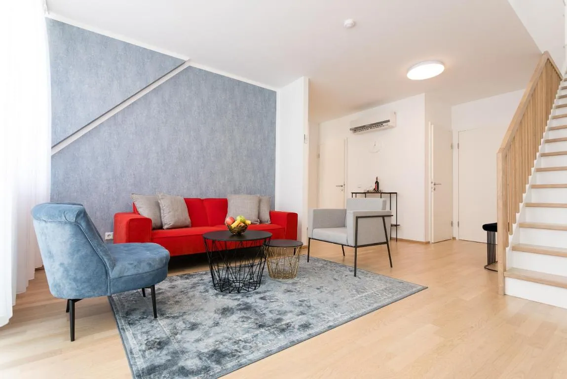 Mar Suite Apartments – Center