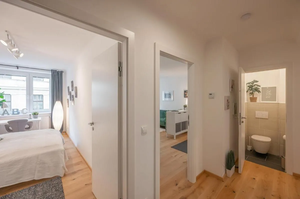 Modern City Center Apartment - 3