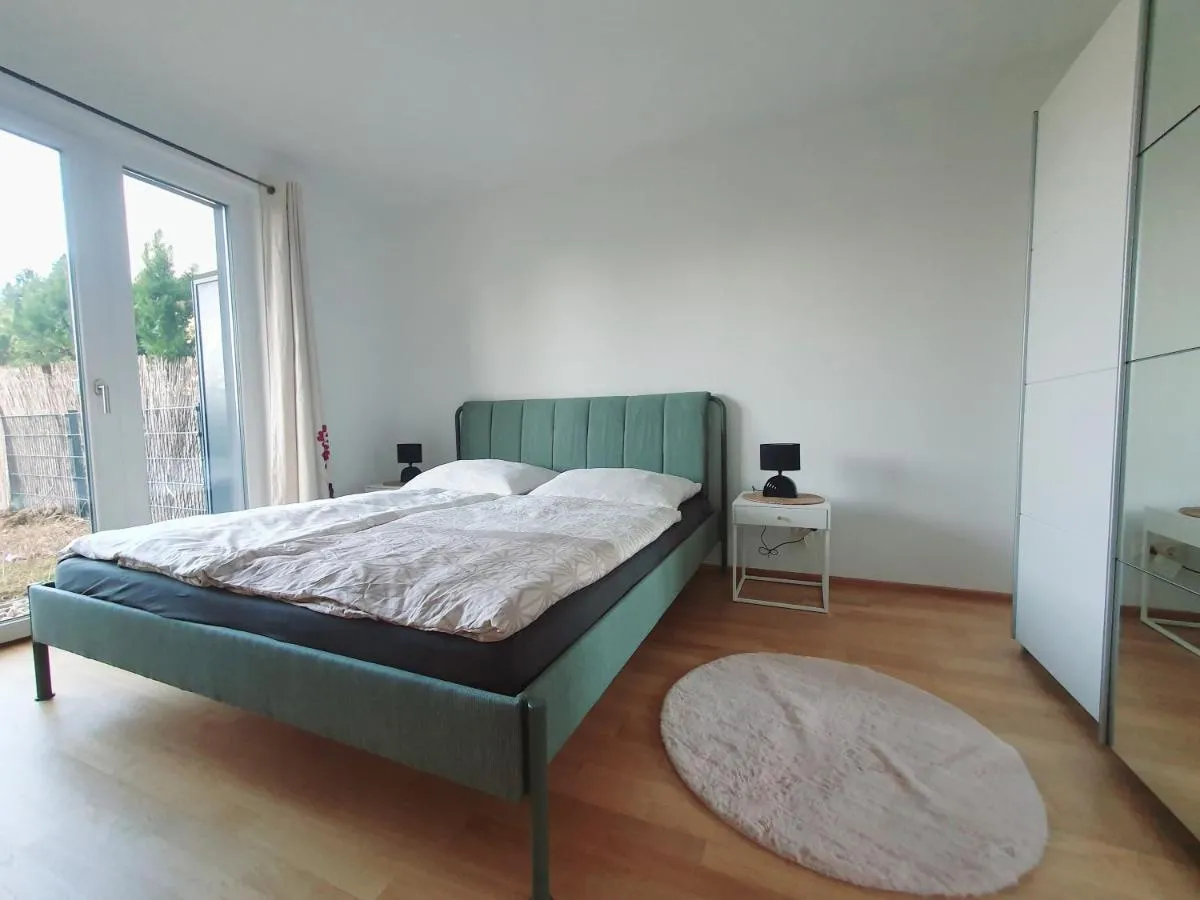 Near Lake One Bedroom Cute Apartment - 2