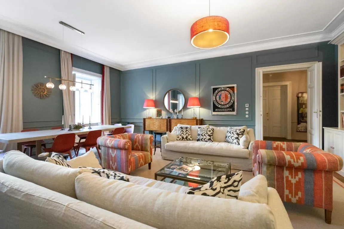 Noble Luxurious Palais